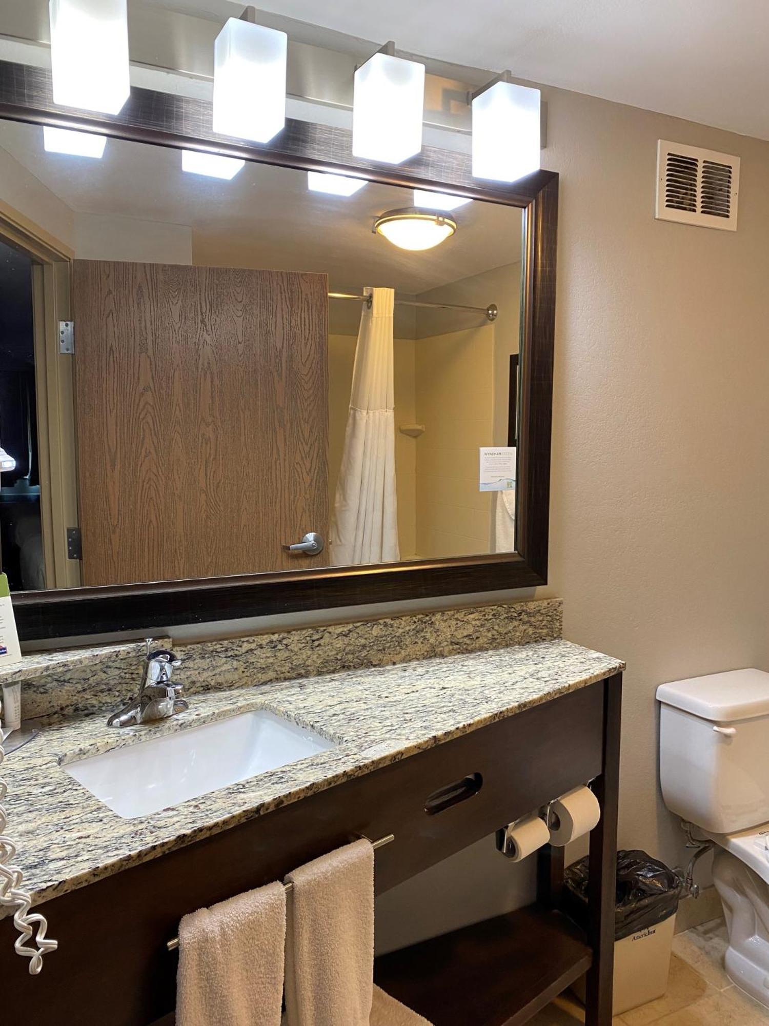 Americinn By Wyndham Algona Eksteriør billede